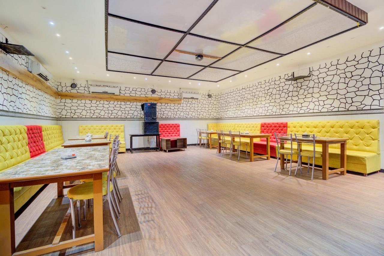 Oyo 67979 Hotel Hollywood Park Sasupada Luaran gambar